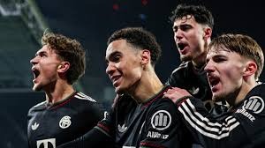 马里安诺·李维拉在全明星赛的出场仪式上获得全场致敬，对手球员亦起立鼓掌