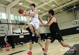 如何减少比赛中的低级失误？